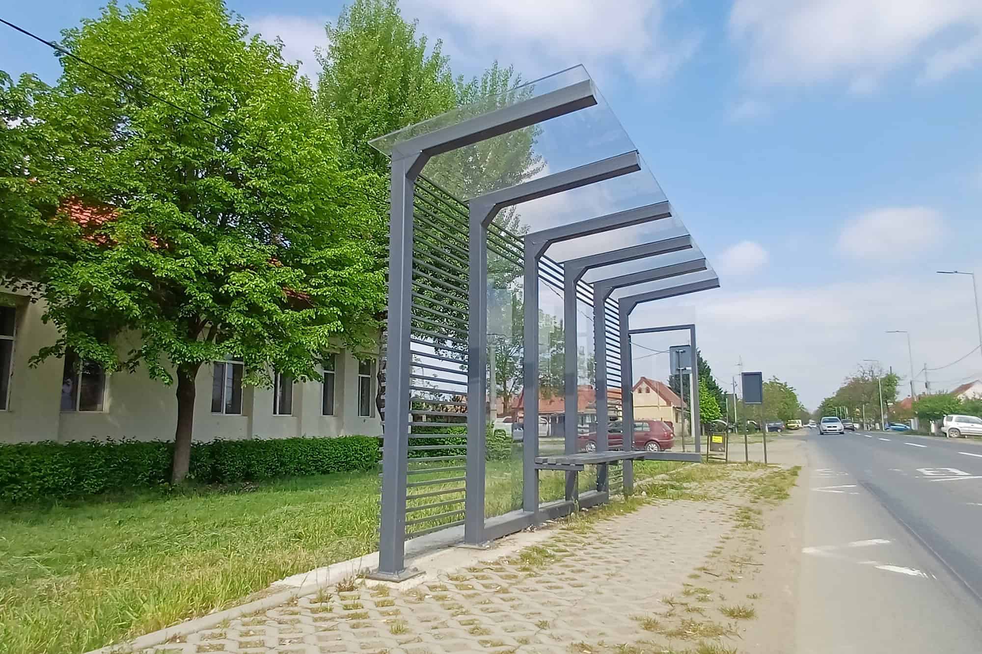 28 bus stops modernised in Arad with solid polycarbonate
