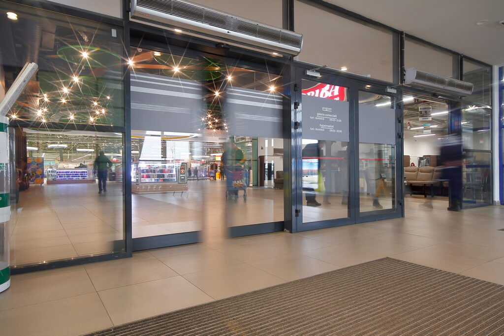 Automatic door jammed in a store? What to check and when you need specialized service